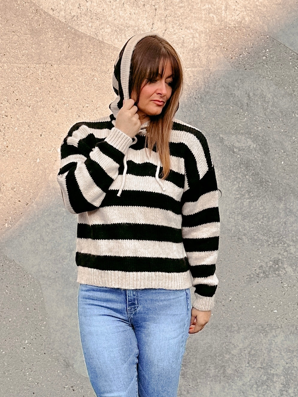 Strick-Pullover mit Kapuze